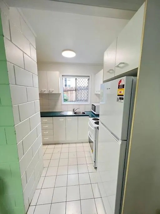 Samuel Grove Apartment Gold Coast Australia
