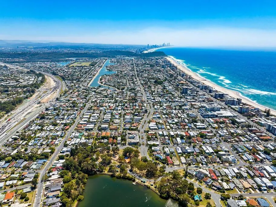 Samuel Grove Apartment Gold Coast